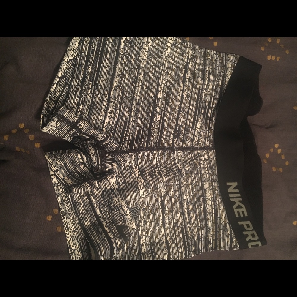 Nike pro workout shorts